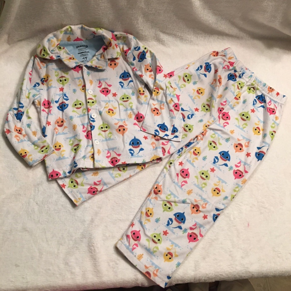 Pinkfong Baby Shark Pajama Set Kids 4T White Excellent Fleece‎ Button Down PJs
